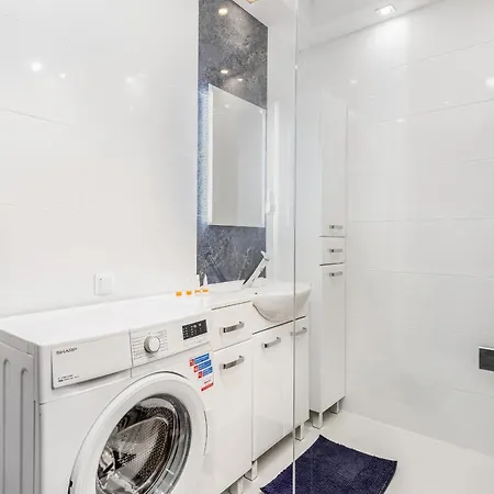 Apartment Apartament Deluxe Platany C38 By Renters *